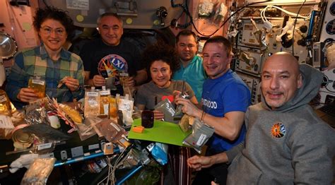 Food in space: What do astronauts eat? | Space