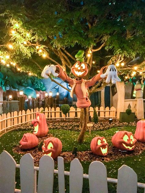 Halloween Hijinx at Tokyo Disneyland and DisneySea | JAPAN Forward