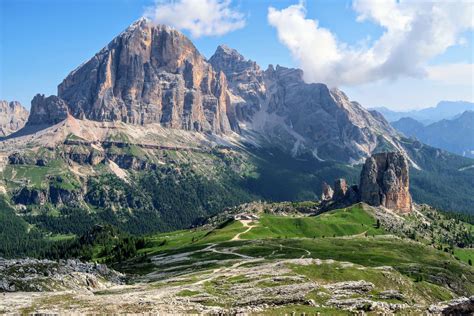 Giau Pass To Rifugio Nuvolau And The Cinque Torri With Hiking Map