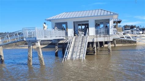 Seven Dead Six Critically Injured In Georgia Ferry Dock Collapse