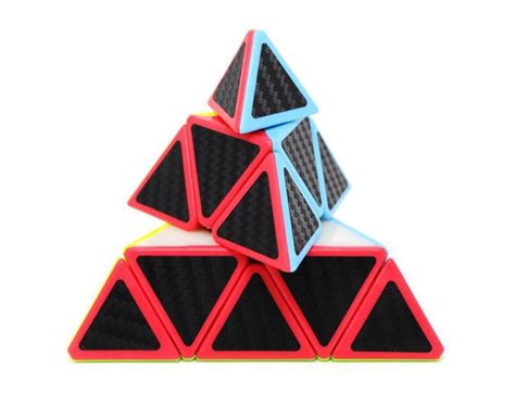 Cubo Mágico Pirâmide Pyraminx Profissional Qiming Carbon QiYi Cubo