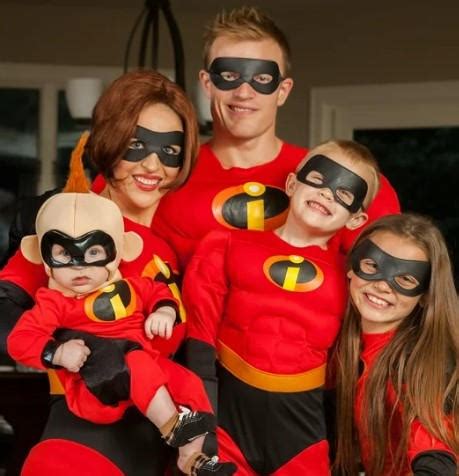 Incredibles costumes by leviperrine034 on DeviantArt