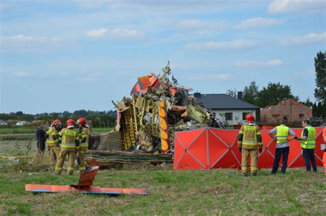 Wypadek Samolotu Pod Piotrkowem Rozbi Si Skyvan Przewo Cy Skoczk W