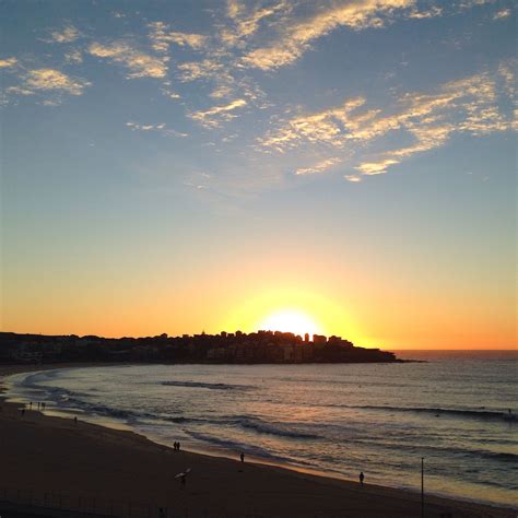 Bondi beach sunrise Beach Sunrise, Sunset, Bondi Beach, Sport ...