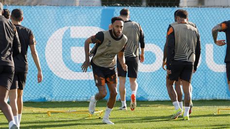 Om Shakhtar Donetsk Les Compos Probables Avec Une D Fense Trois Et