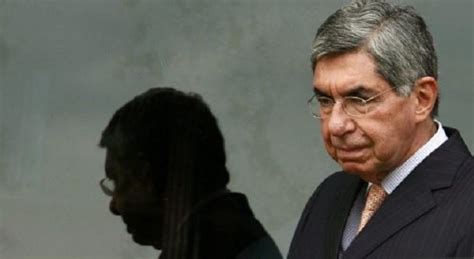 Óscar Arias El Ex Presidente De Costa Rica Y Premio Nobel De La Paz En El Ojo Del Huracán Por