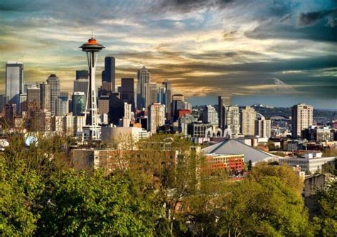 exploring emerald city      seattle