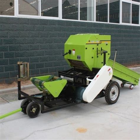 China Corn Silage Baler Machine Combined Baler Wrapper Capacity 2000 T