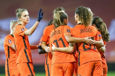 Rolmodellen Bij Oranjeleeuwinnen Willen Vrouwenvoetbalnieuws