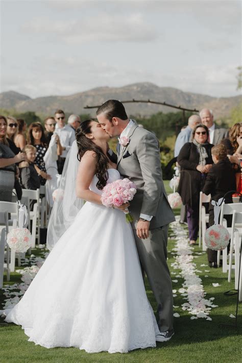 Weddings at Twin Oaks Golf Course - paigehillphotography.com