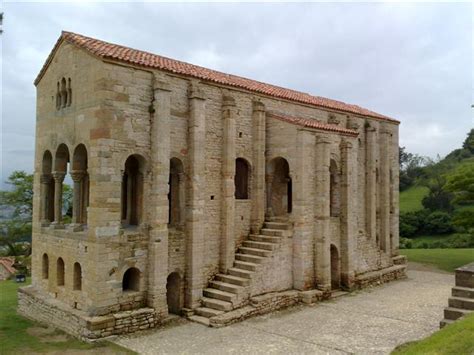 El prerrománico de Santa María del Naranco características