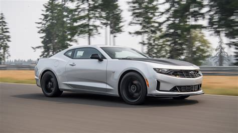 2019 Chevy Camaro Turbo 1LE has more of what matters - CNET