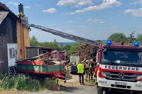 Brand An Einem Wohnhaus Mit Scheune In Ro Lach