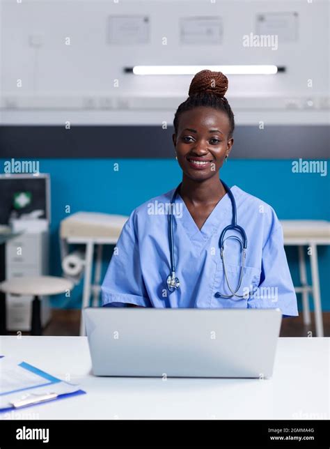 African Nurse In White Uniform Hi Res Stock Photography And Images Alamy