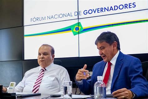 MPF propõe ação de improbidade contra Bolsonaro e Wal do Açaí