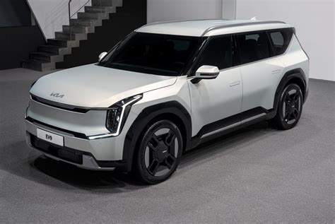 Futuristic New Kia Ev Suv The Electric Seven Seater In Detail Car