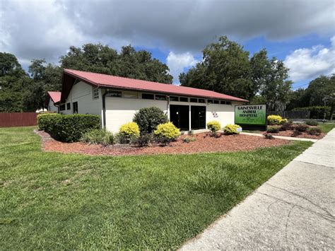 Animal Medical & Surgical Hospital of Frisco - Erin ( vet tech) & Nancy