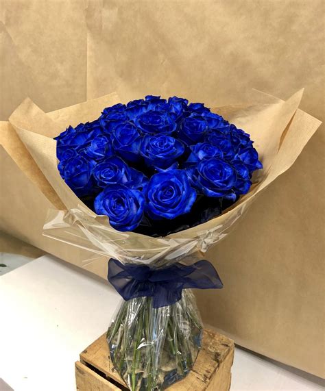 100 Blue Roses Grande Blue Rose Bouquet