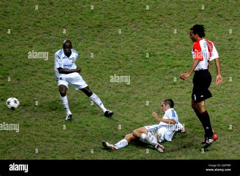 Pierre Van Hooijdonk Feyenoord Hi Res Stock Photography And Images Alamy