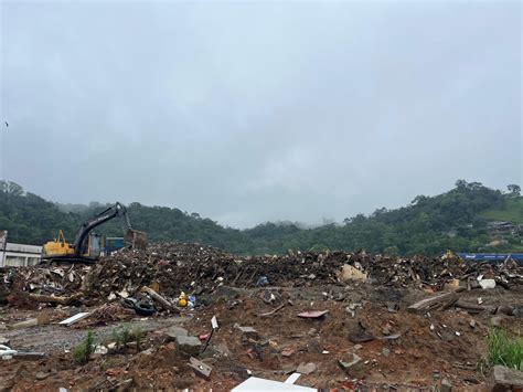 S Rie De Enchentes Em Rio Do Sul Acaba Mais De Mil Toneladas De