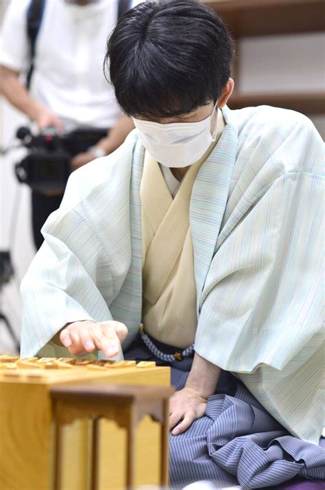 藤井聡太棋聖が4連覇に王手 棋聖戦第3局で佐々木大地七段に勝利 スポーツ報知