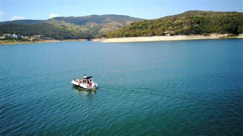 Duas Pessoas Morrem Ap S Barco Virar No Lago De Furnas Em Capit Lio