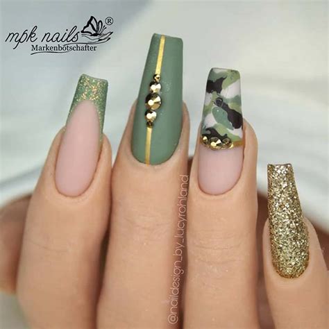 23 Olive Green Nails That Are Perfect for Fall - Page 2 of 2 - StayGlam