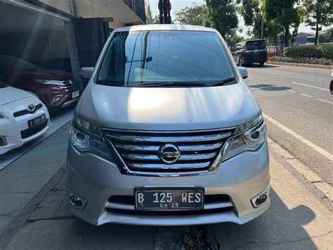 Nissan Serena Hws Tahun Silver At Promo Tdp Juta Mobil Bekas