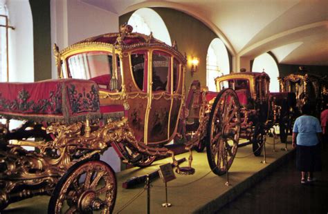 Kremlin Armory | Inside the Kremlin Armory in Moscow, Russia ...