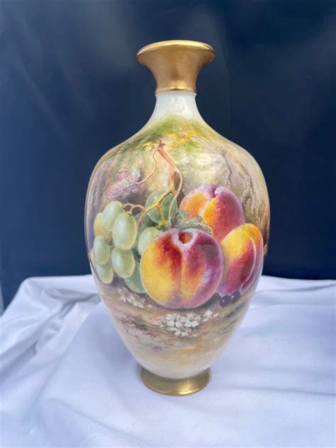 Antiques Atlas Royal Worcester Pair Of Fruit Vase Signed Ricketts