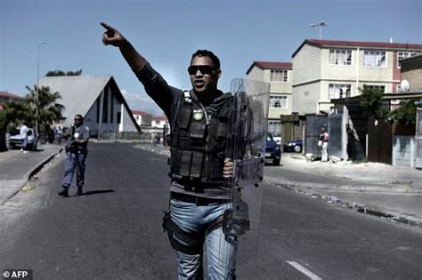 Calls For Army Patrols As Safrica Gangland Violence Daily Mail Online