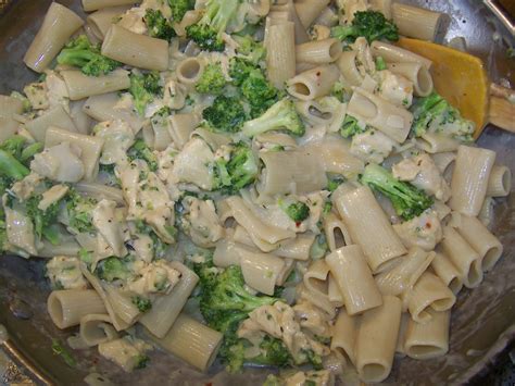 Kitchen Simmer Broccoli Chicken Mac And Cheese