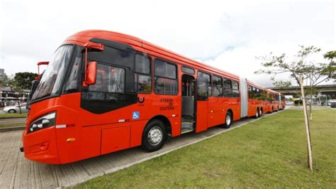 Novos Superarticulados Substituem Biarticulados Em Curitiba