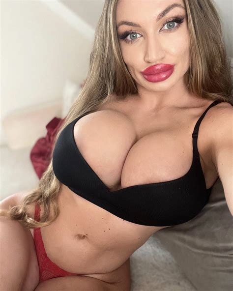 Goddess In A Sexy Bra😍🥵🤤 Rbra