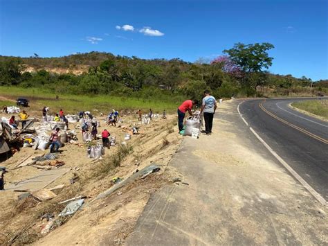 Carreta Tomba E Saqueador Morre Esmagado Na Br Em Santa Luz