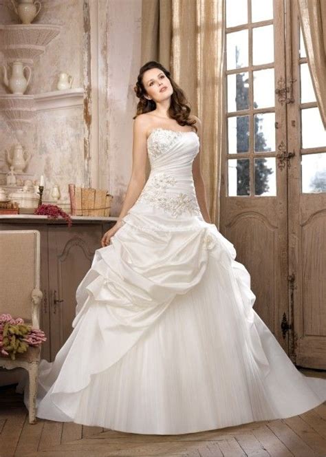 DS 142 01 Robes de mariée Divina Sposa Mariages net Robe de