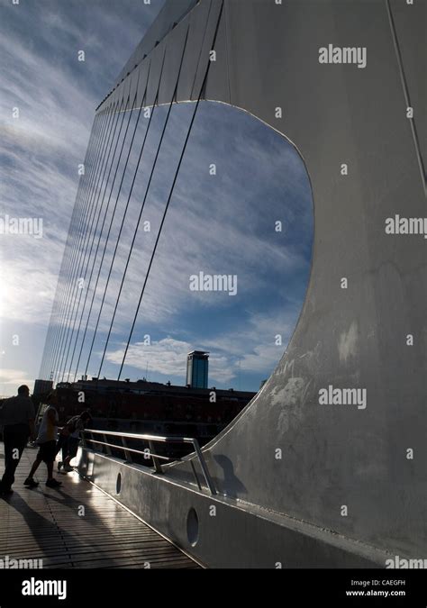 Santiago Calatrava S Puente De La Mujer Bridge Of The Woman In Buenos