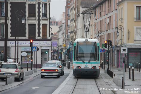 Tram Sur La Ligne T Ratp Gennevilliers Photos De Trams Et