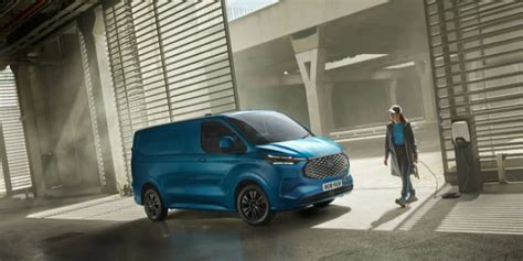 Ford presenta su furgoneta eléctrica E Transit Custom 800Noticias