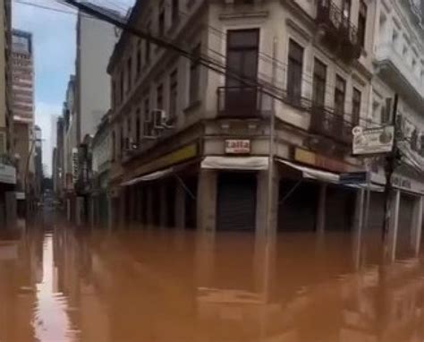 Folha do Estado Inundações no Centro de Porto Alegre Comerciante