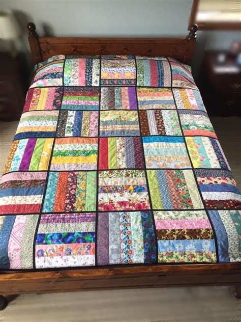 Colchas Quilt Patch Quilt Scrappy Quilts Easy Quilts Quilt Sewing Quilt Blocks Strip Quilt