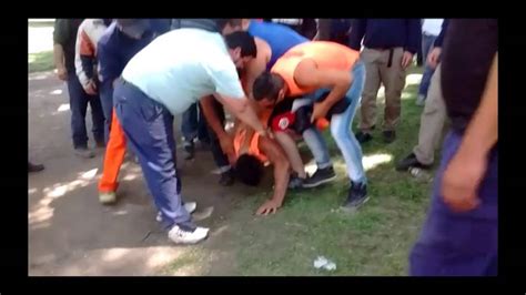 Pelea Entre Los Trabajadores Municipales En Conflicto Youtube