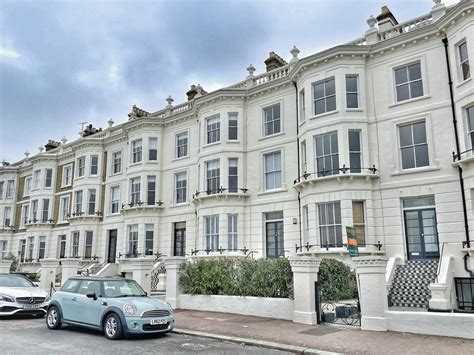 2 Bed Flat To Rent In Clifton Terrace Southend On Sea Ss1 £1 450 Pcm