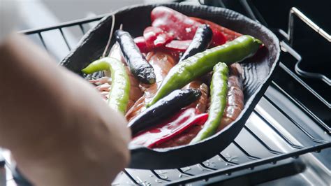 魚焼きグリルのお手軽レシピ 赤海老のグリル 鉄器の及源鋳造（おいげんちゅうぞう）株式会社 【公式】 Oigen