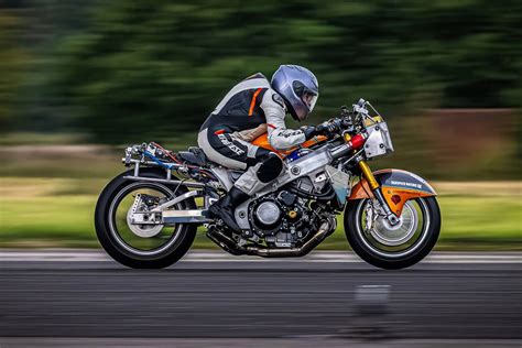 Nuevo récord mundial de velocidad máxima sobre una moto MOTOSAN