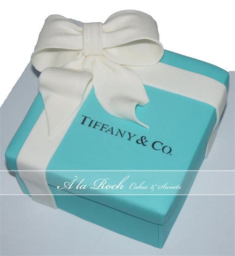 Tiffany Co Box Decorated Cake By A La Roch Cakes Cakesdecor