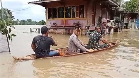 Banjir Di Prabumulih 1 482 KK Dan Ratusan Rumah Terendam Warga