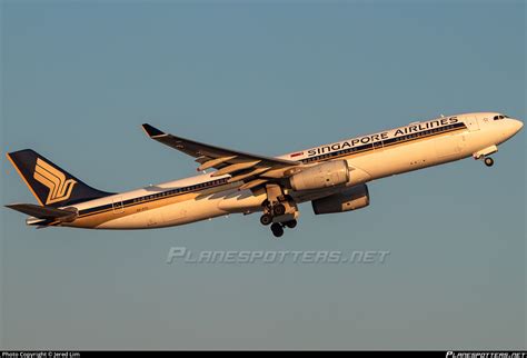 9V STC Singapore Airlines Airbus A330 343 Photo By Jered Lim ID