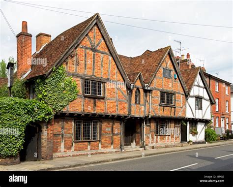 Romsey Hampshire Hi Res Stock Photography And Images Alamy