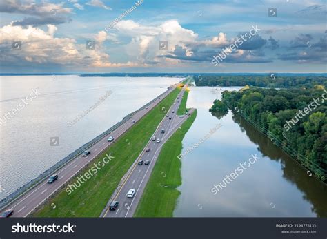 150 Mississippi River Storm Images, Stock Photos & Vectors | Shutterstock